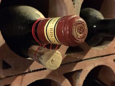 Bottiglia di Brunello dei Barbi ricolmata Bottiglia di Brunello dei Barbi ricolmata