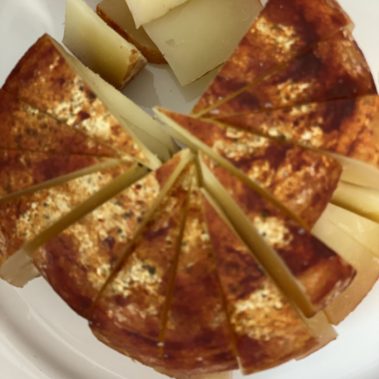 Caseificio dei Barbi | Cacio affinato nel Pomodoro