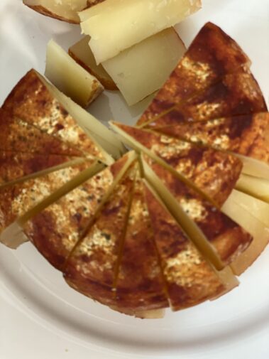 Caseificio dei Barbi | Cacio affinato nel Pomodoro