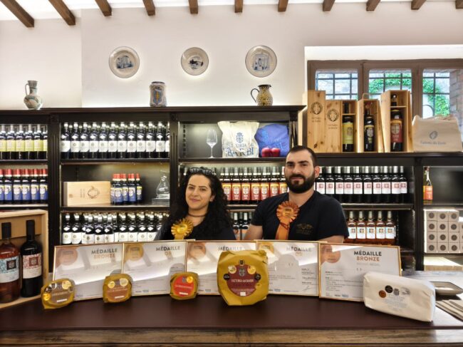 CaseificiodeiBarbi_MdFTours2025_formaggipremiati_AngelaZizi+SalvatoreSoddu
